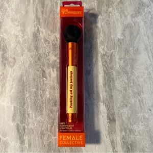 New Real Techniques Confident Contour Brush